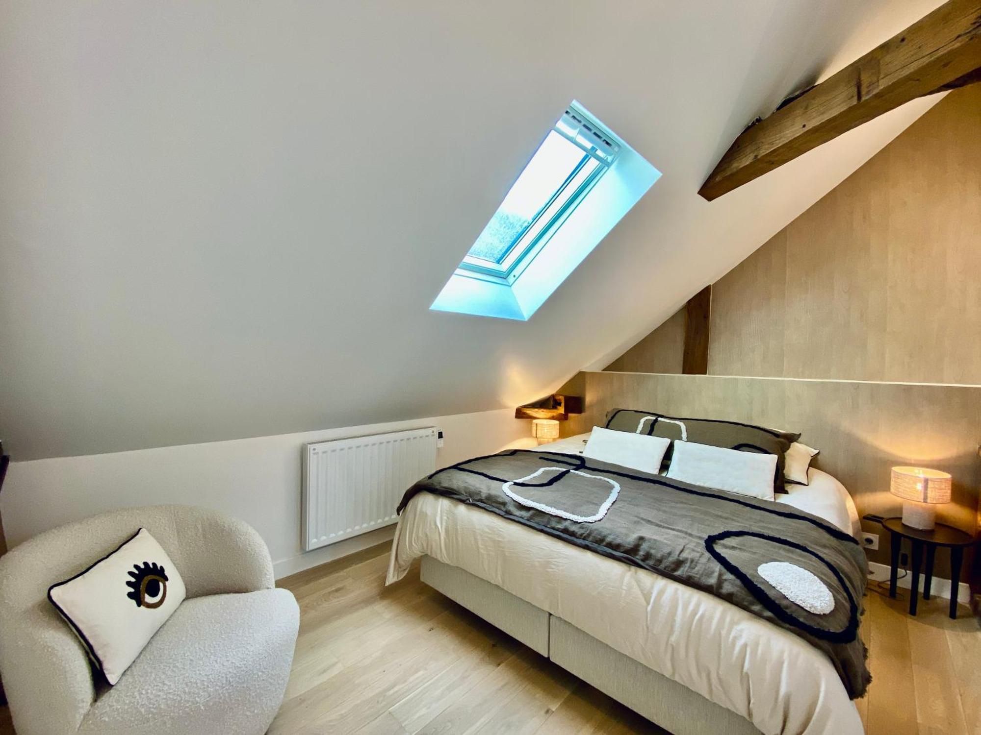 Velvet - Best Keys - Maison Duplex Elegante - Plein Centre Ville - Deco Minimaliste & Cosy - Literie Haut De Gamme - 2 Chambres Separees - Lit Queen Size & 1 Canape Convertible - Smart Tv - Wifi Fibre - Check-In Autonome Sens Extérieur photo