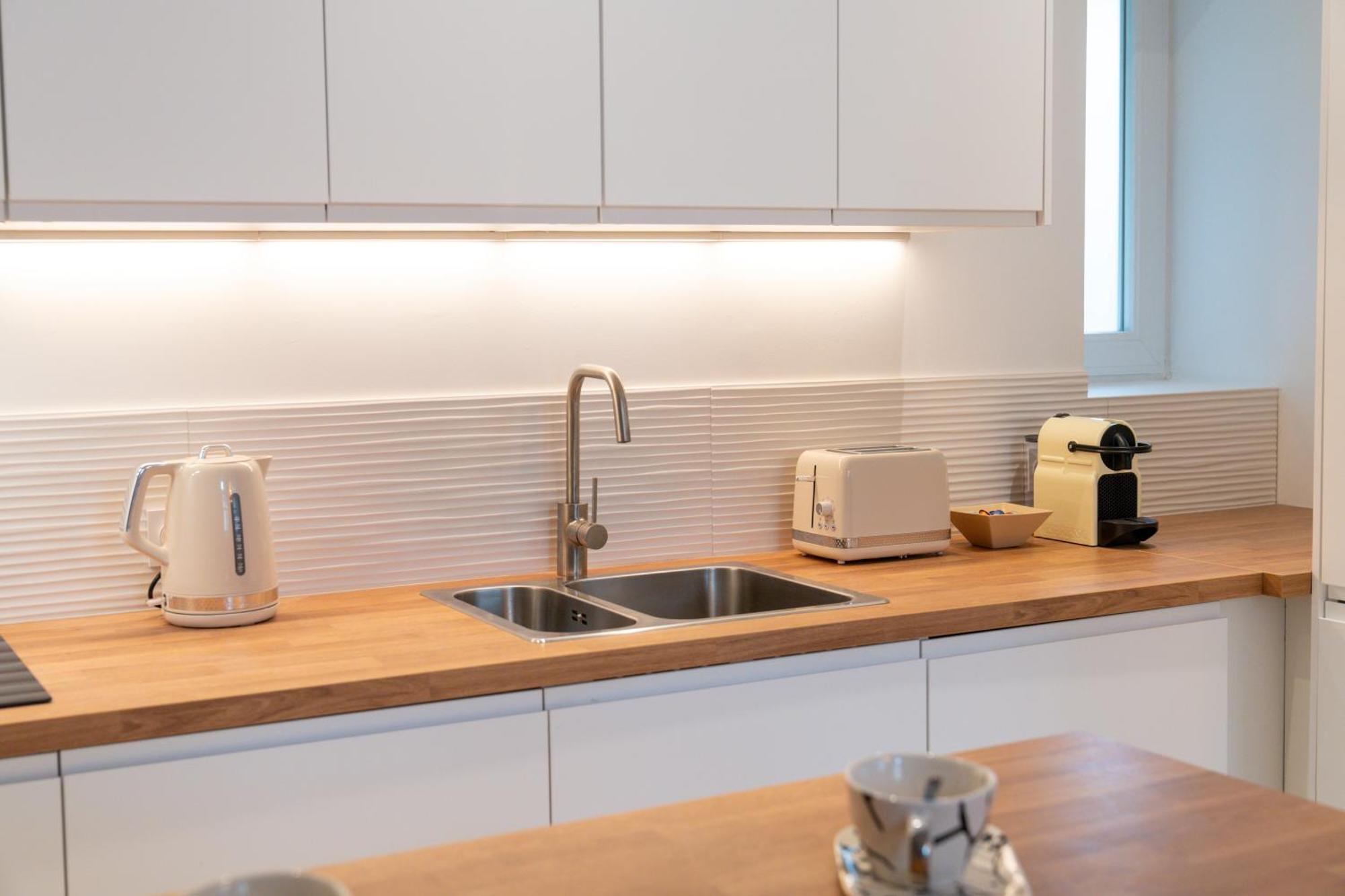 Velvet - Best Keys - Maison Duplex Elegante - Plein Centre Ville - Deco Minimaliste & Cosy - Literie Haut De Gamme - 2 Chambres Separees - Lit Queen Size & 1 Canape Convertible - Smart Tv - Wifi Fibre - Check-In Autonome Sens Extérieur photo